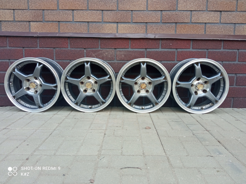 Литые диски RS Wheels 6,5Jx15 ET40 5x114,3 на Mazda 626 V (GF), KIA ...