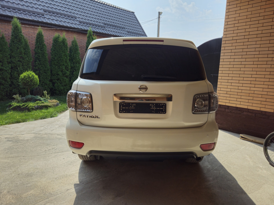 Замена задних фонарей — Nissan Patrol (Y62), 5,6 л, 2012 года ...
