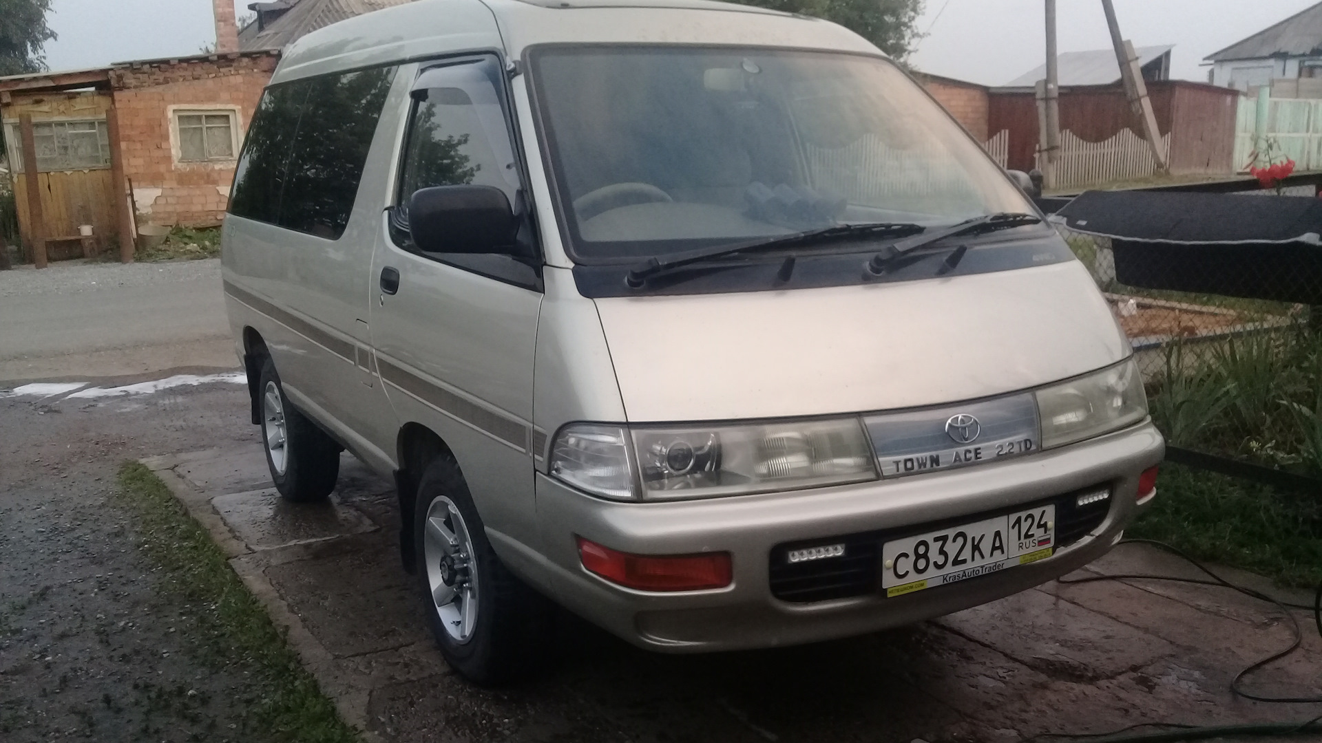 Toyota Town Ace (3G) 2.2 дизельный 1995 | 2.2 турбо литра на DRIVE2