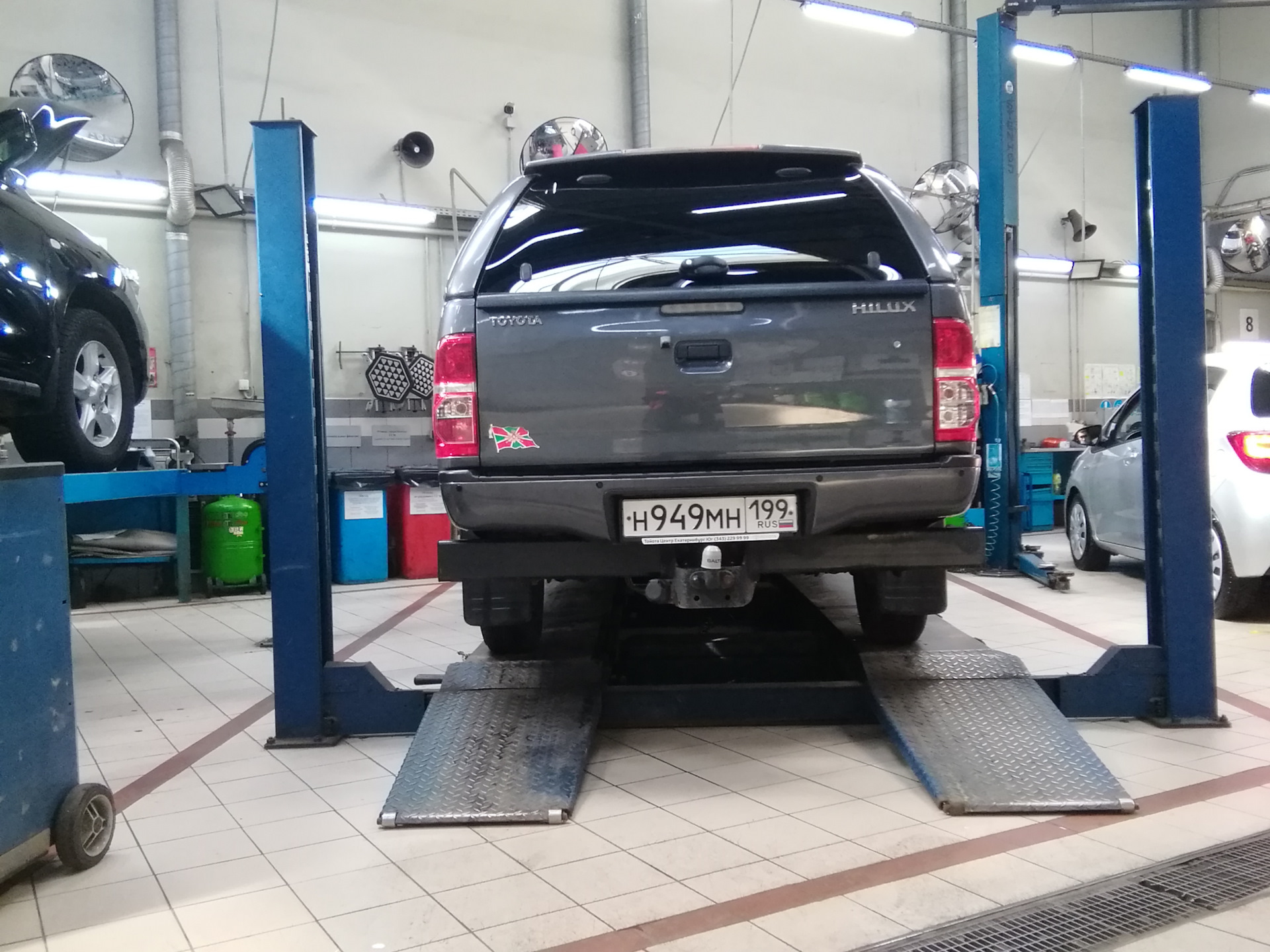 Замена ремня ГРМ — Toyota Hilux (7G), 2,5 л, 2012 года | визит на ...