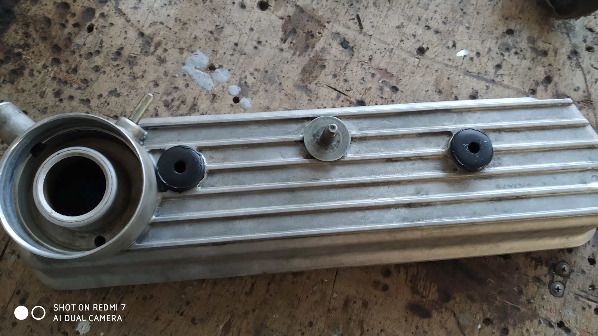 Замена прокладки клапанной крышки — Skoda Fabia Mk1, 1,4 л, 2001 года ...