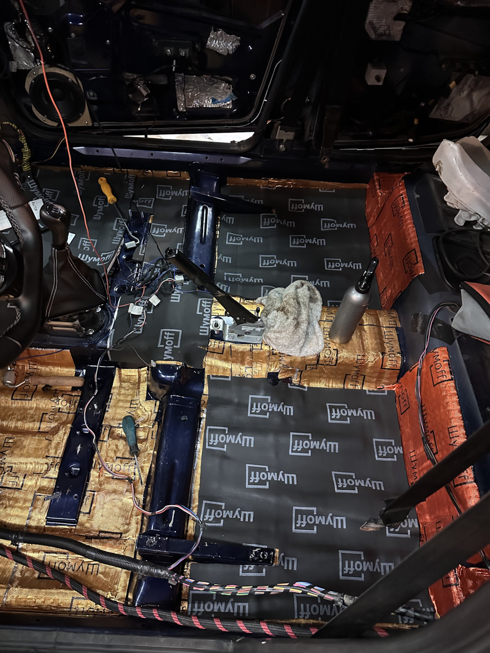 Шумовиброизоляция днища, моторного щита, замена проводки на Люкс ...