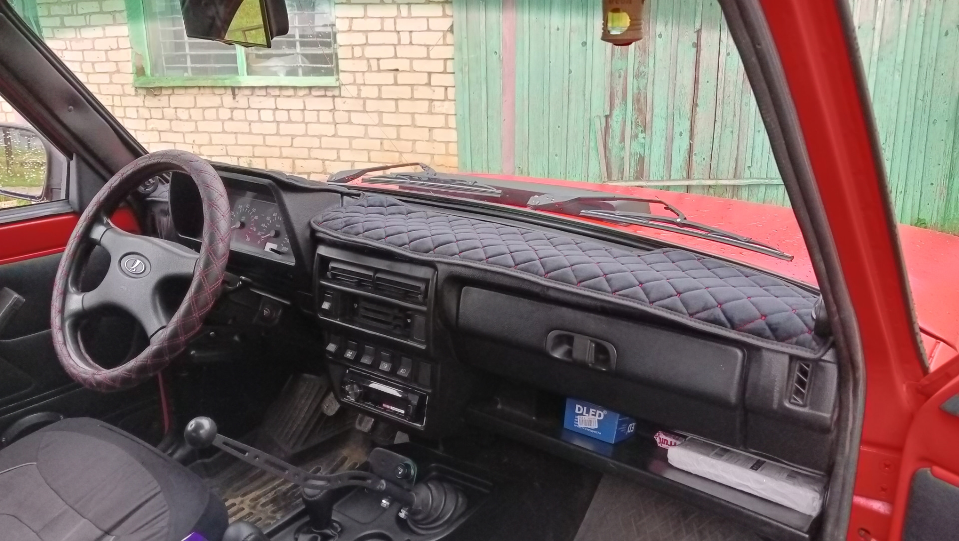 Накидка на панель из Алькантары — Lada 4x4 3D, 1,7 л, 2002 года |  аксессуары | DRIVE2