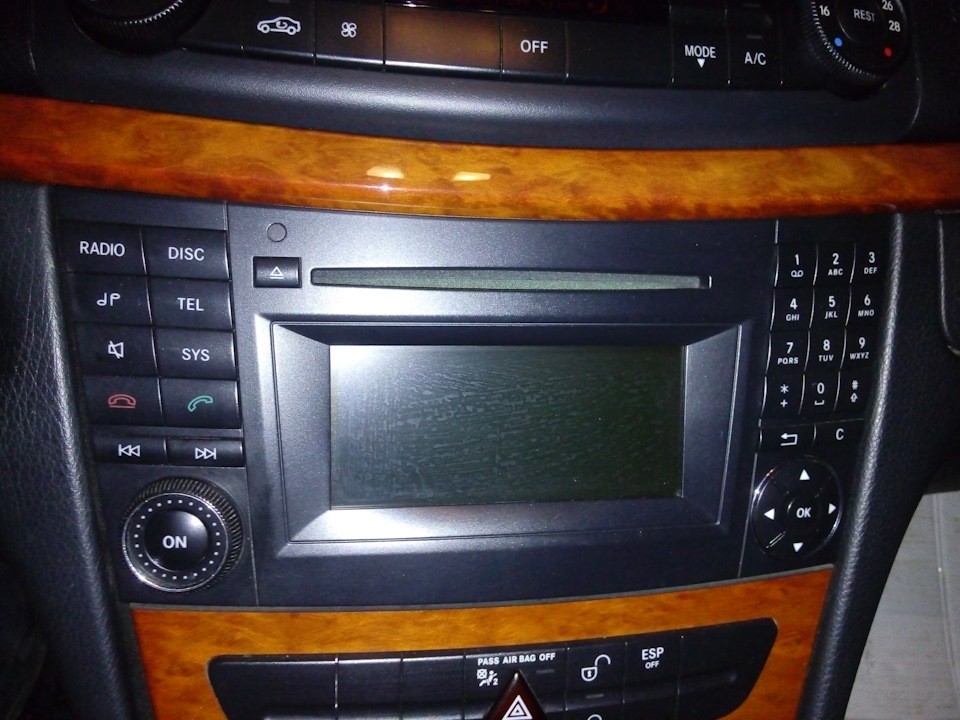 Выход AUX нужен ли он? — Mercedes-Benz E-class (W211), 2,2 л, 2008 года ...