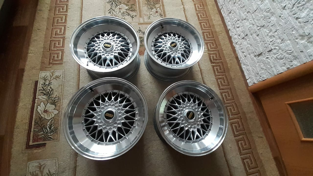 Bbs объявления. Диски BBS на Мерседес w202. Реплика дисков BBS на Mercedes r16. Диски BBS r18 5 116 для мерса. Диски BBS Mercedes.