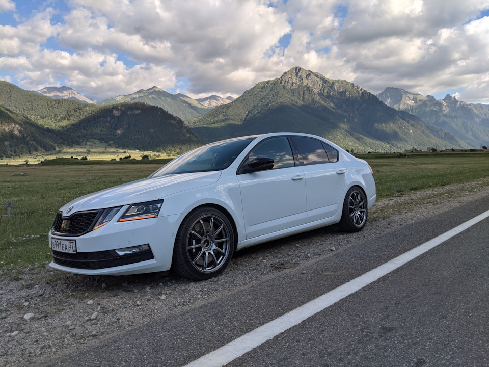 Сравнение Октавии А7 FL и Audi A6 C7 — Skoda Octavia A7 Mk3, 1,8 л ...