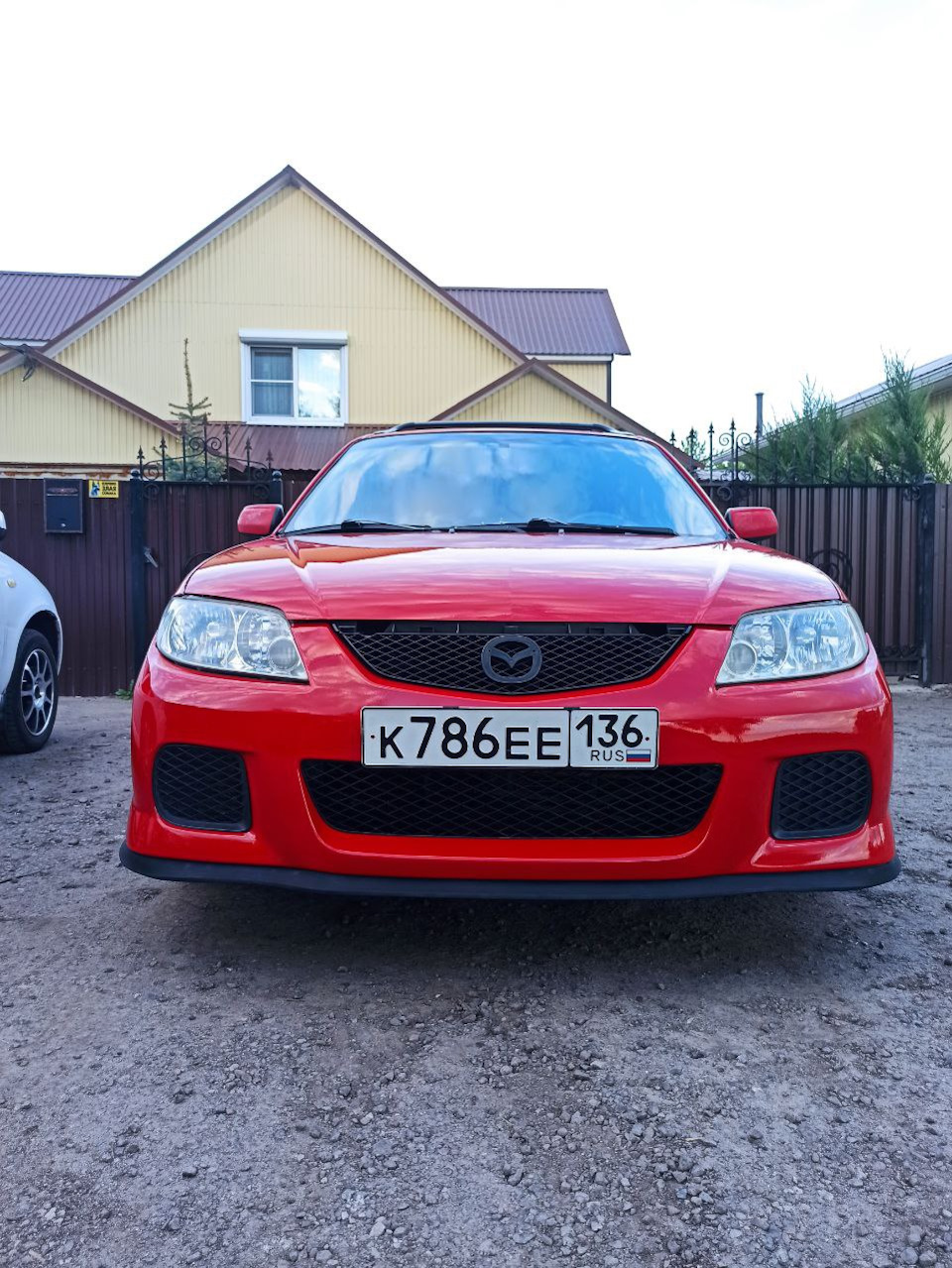 Фото в бортжурнале Mazda Protege (FH4H)