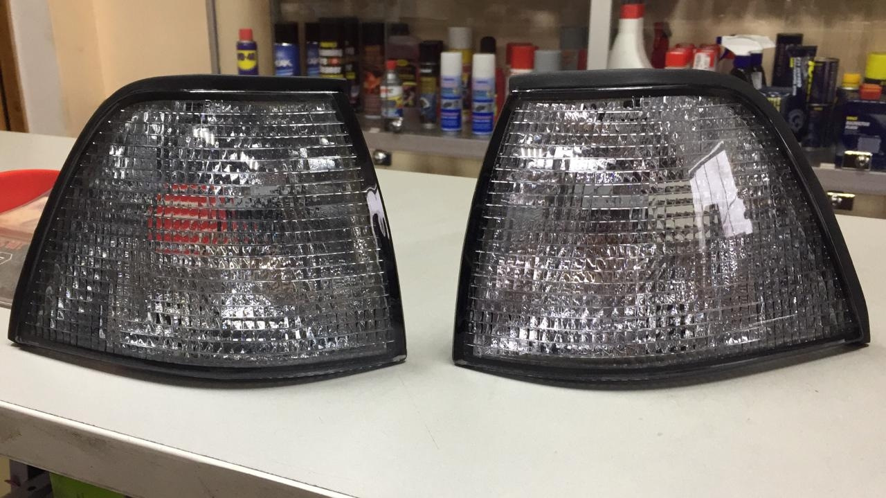 поворотники бмв е28. поворотники бмв е36. поворотник bmw e30. указатель поворота бмв е34. поворотники бмв е34 hella.