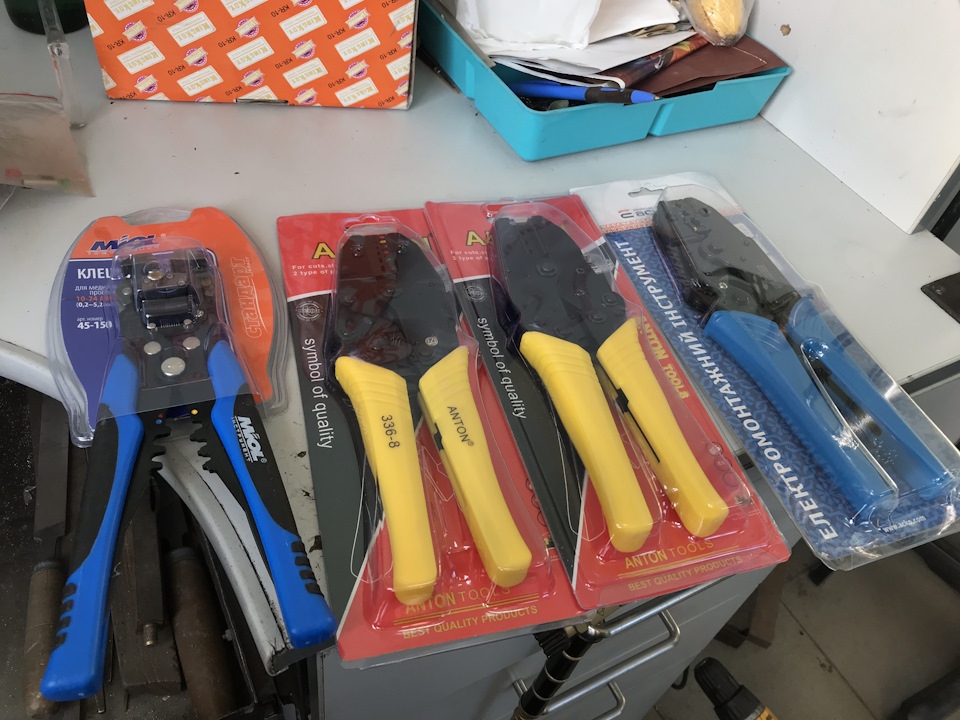 10. — BMW 7 series (E38)