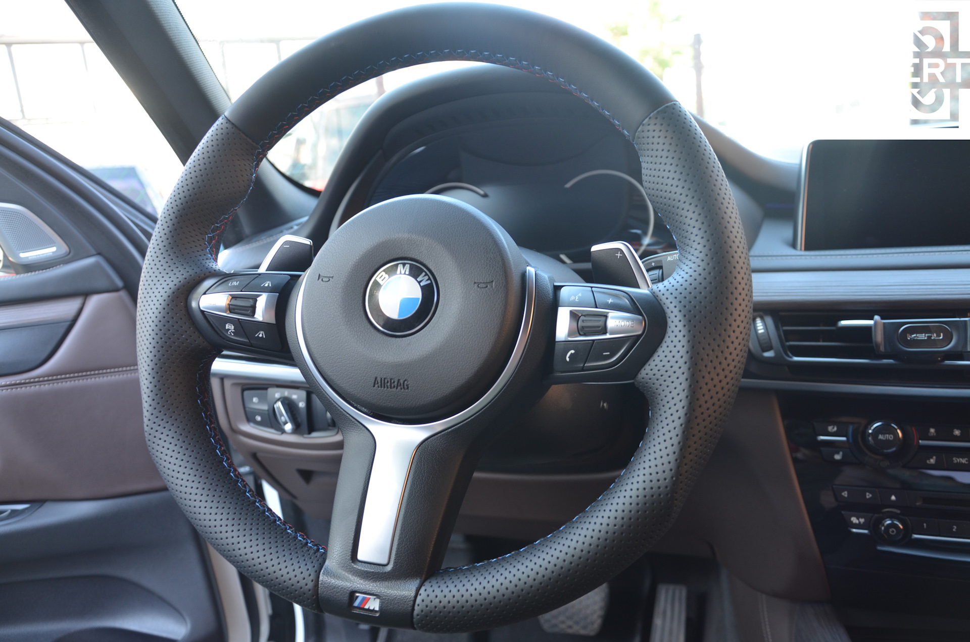 BMW f30 individual руль