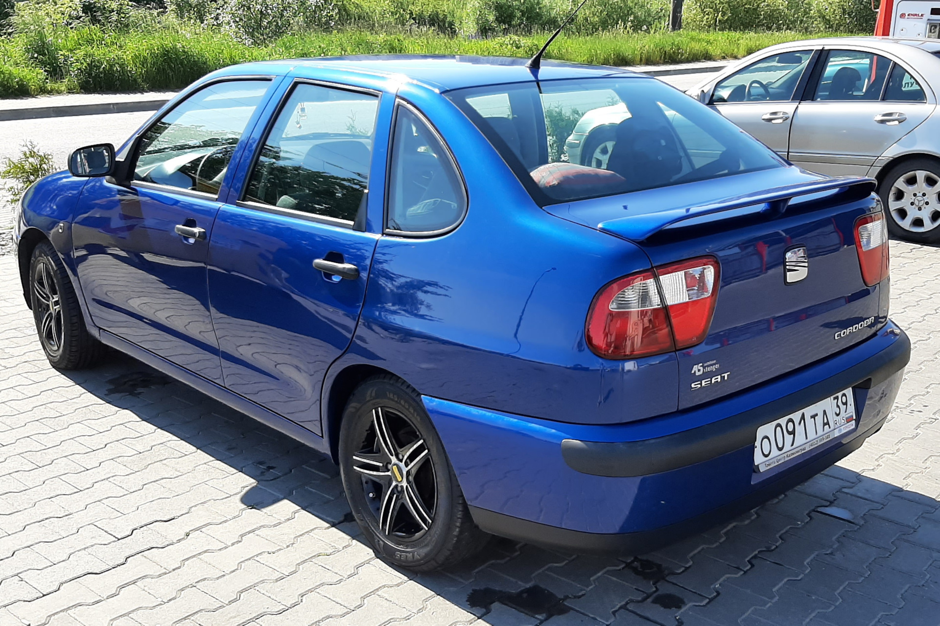 Кордоба велес. Seat Cordoba mk1. Сеат Кордоба 1.4. Seat Cordoba 1999. Сеат Кордоба 2001.