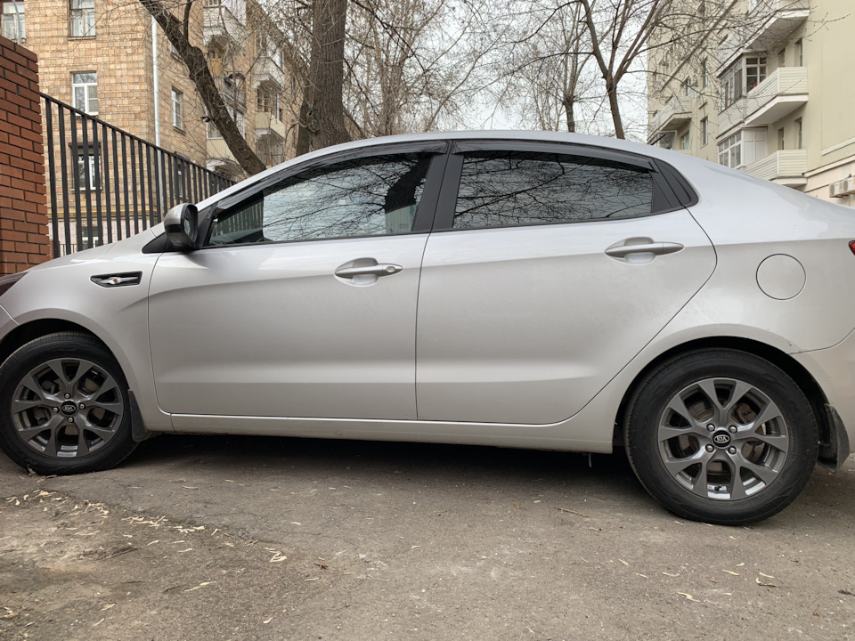 KIA Rio (3G) 1.4 бензиновый 2012 на DRIVE2