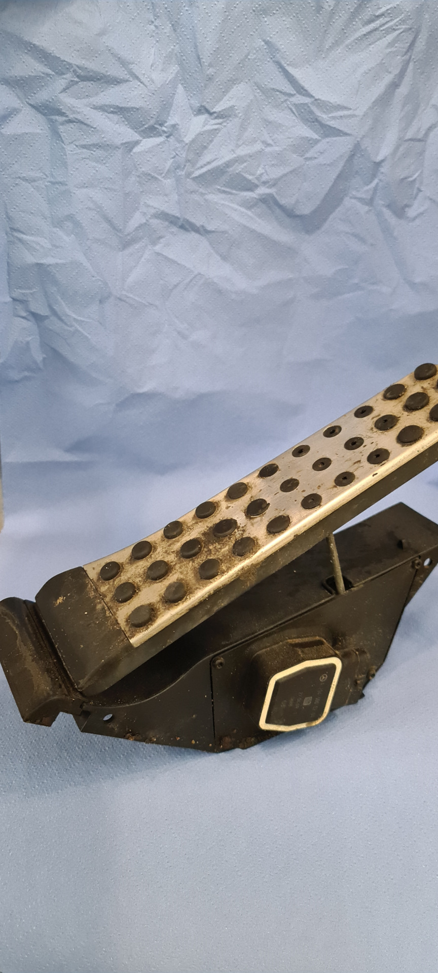 #3 Педаль газа заскрипела — Mercedes-Benz C-class (W204), 2,5 л, 2009 ...