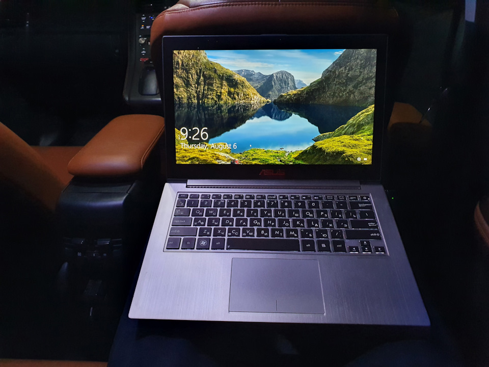 Фото в бортжурнале Lexus HS