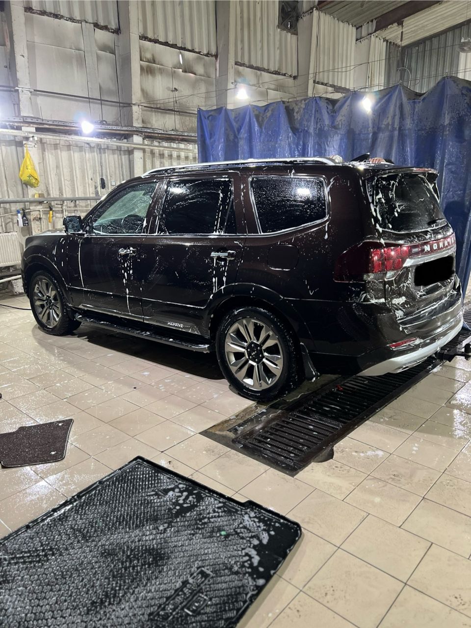 Photo from the logbook KIA Mohave (HM2)