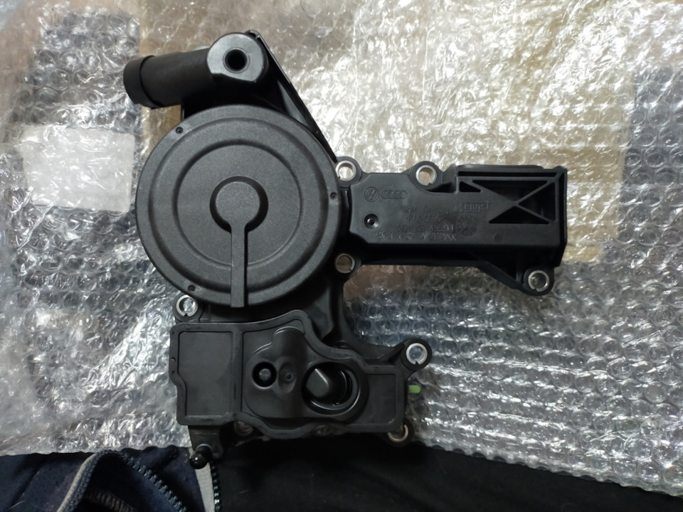 Маслоотделитель gen2 1.8-2.0tsi 06H103495AJ на Volkswagen Passat B6 ...