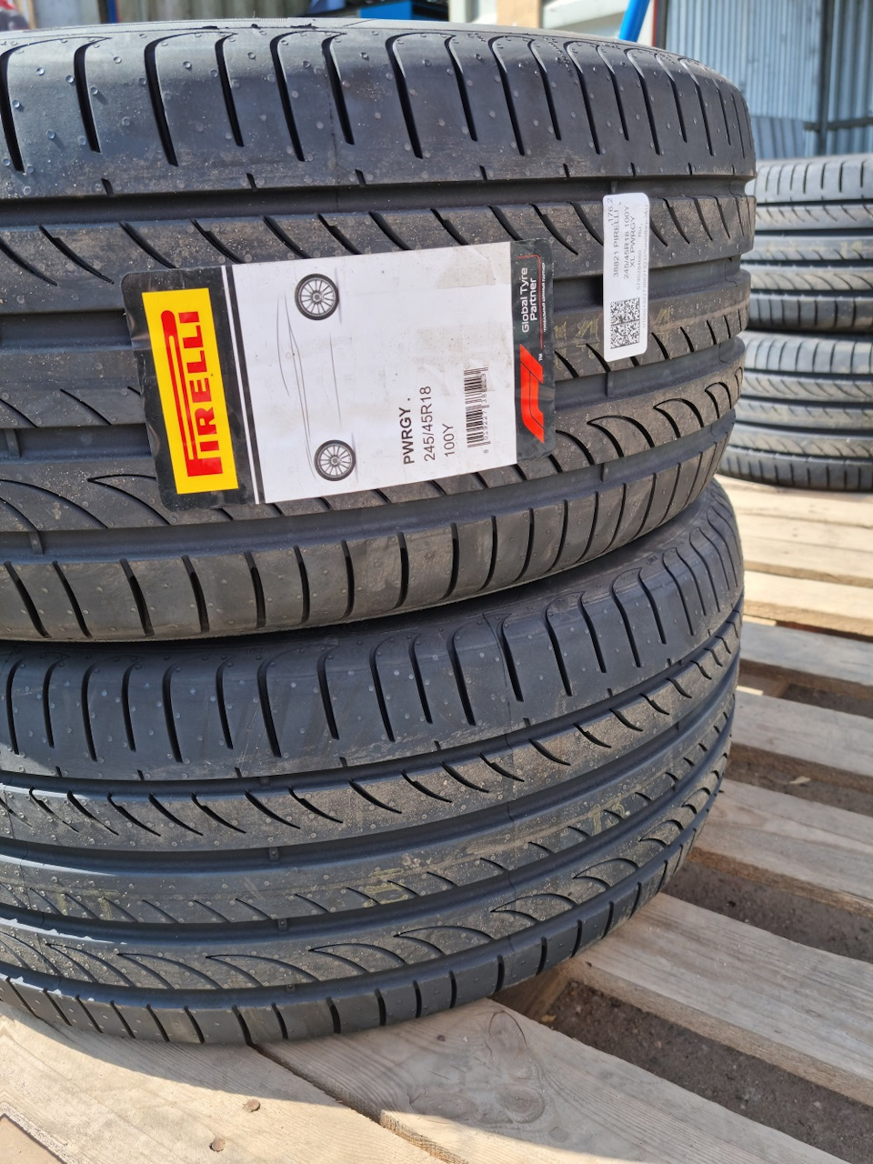 Pirelli Powergy 245/45 R18 100Y — Volkswagen Arteon, 2 л, 2019 года ...