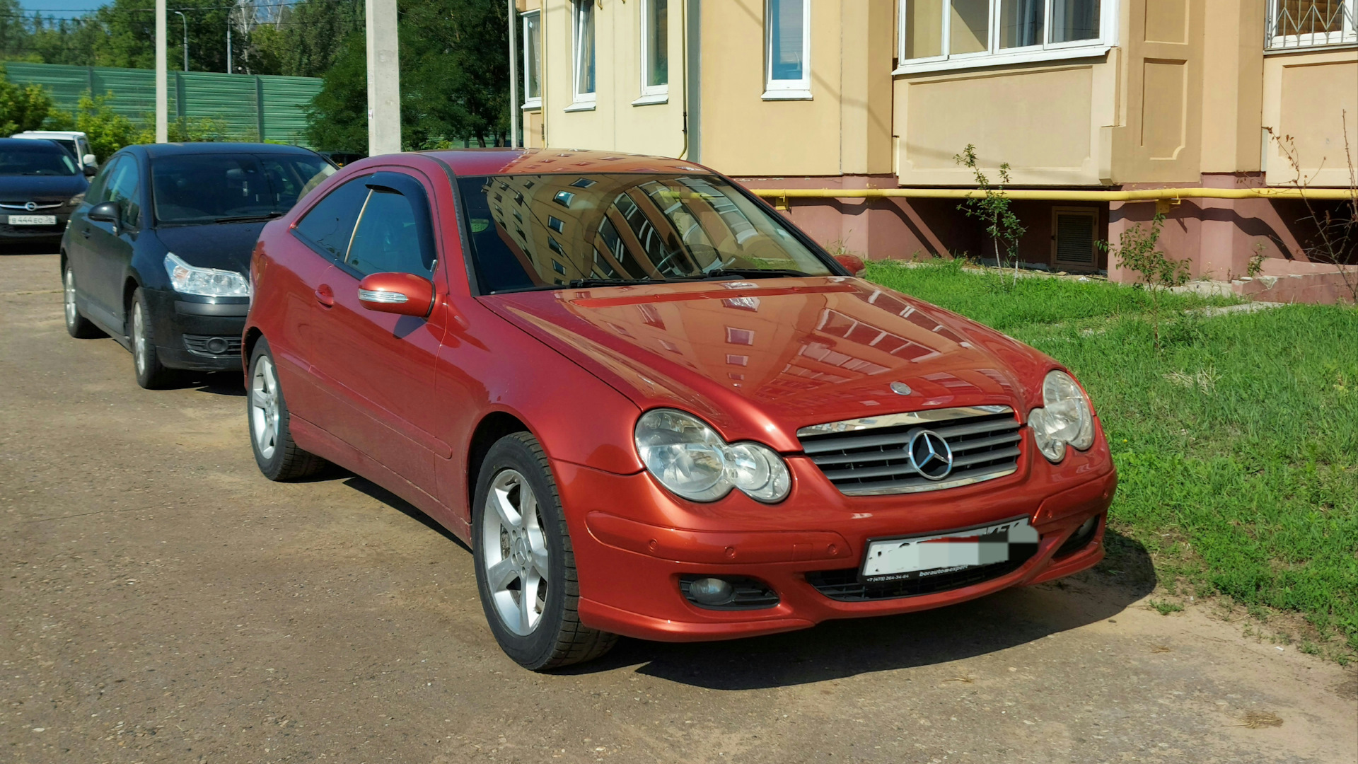 Л 2006. Мерседес 100. Мерседес Бенц большой. Мерседес с класс 20. Mercedes Benz e class w203.