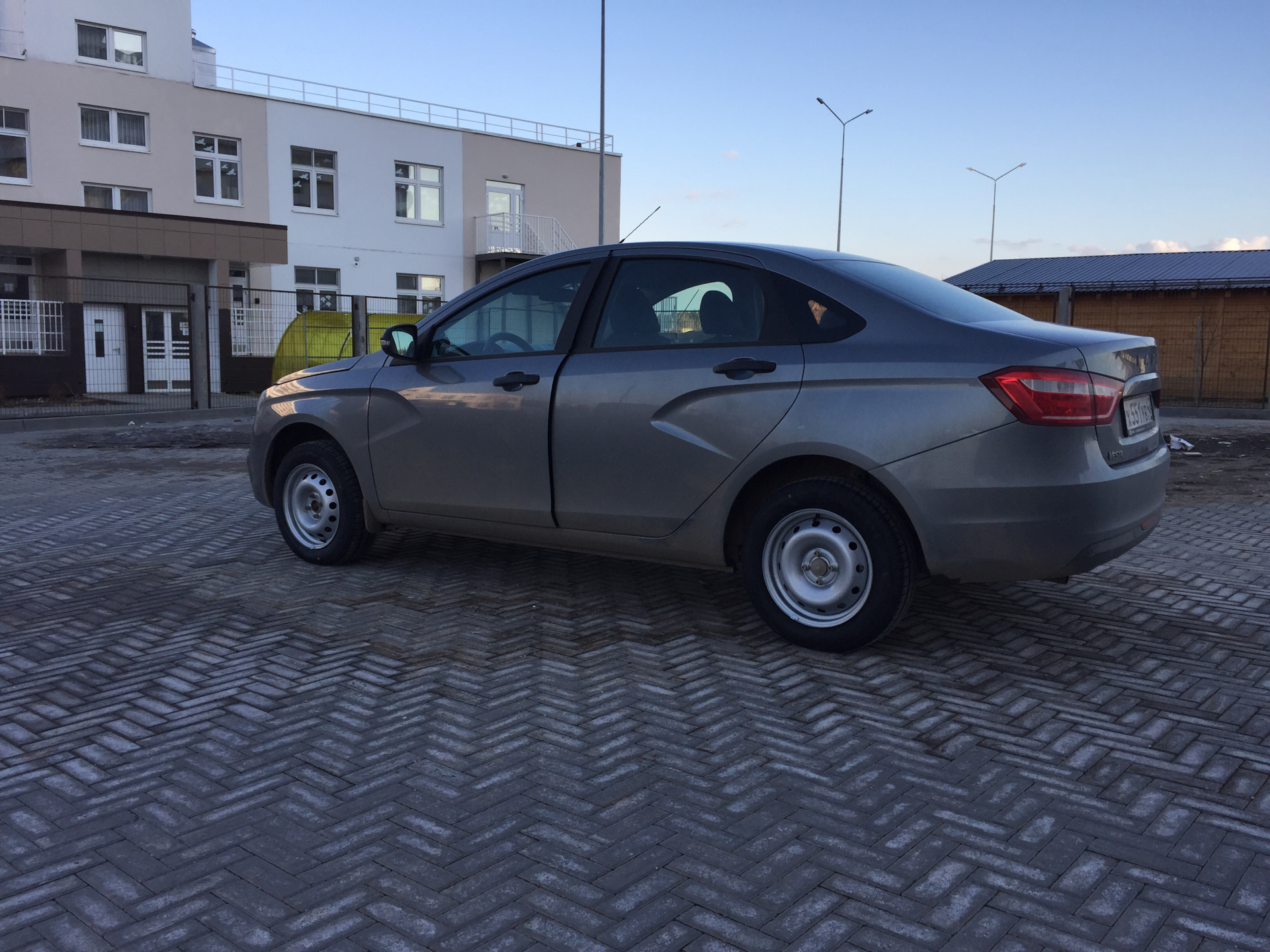 Переобулся — Lada Vesta (1G), 1,6 л, 2020 года | колёсные диски | DRIVE2
