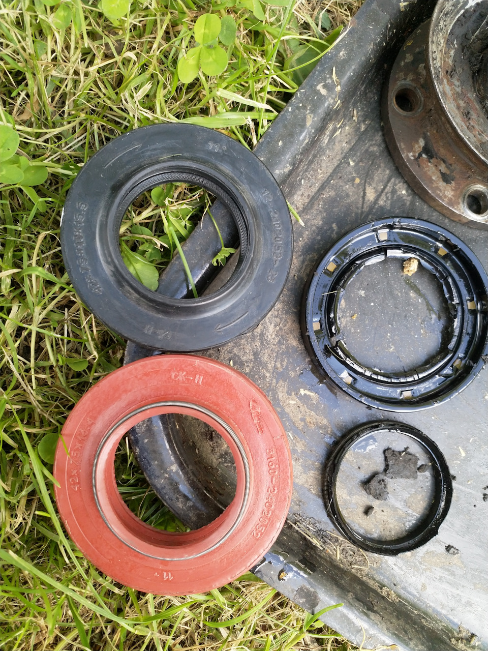 Замена сальника хвостовика заднего моста. — УАЗ 31514, 2,5 л, 1994 года ...