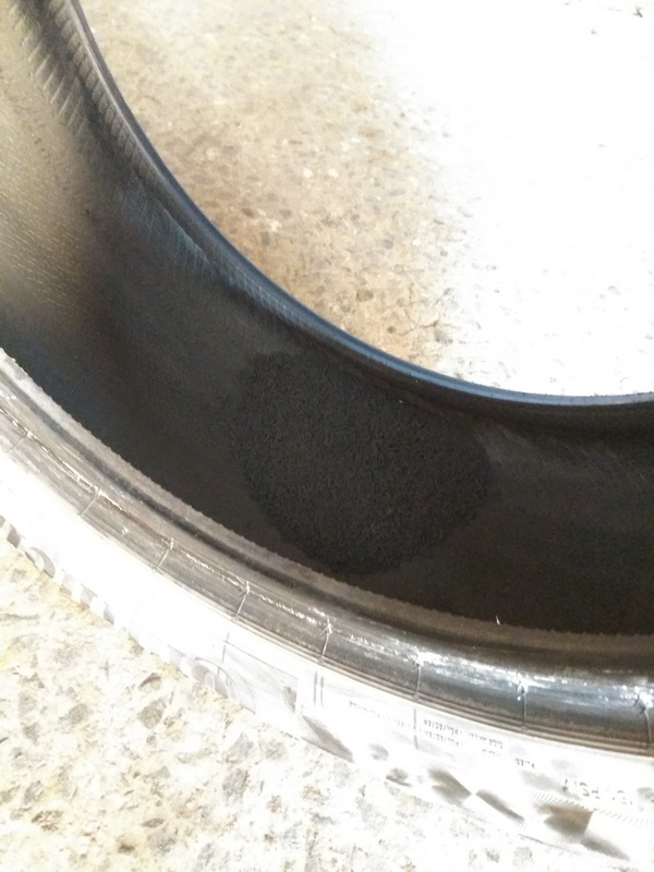 резиновая стружка облупилась с боковины — Lada Ларгус