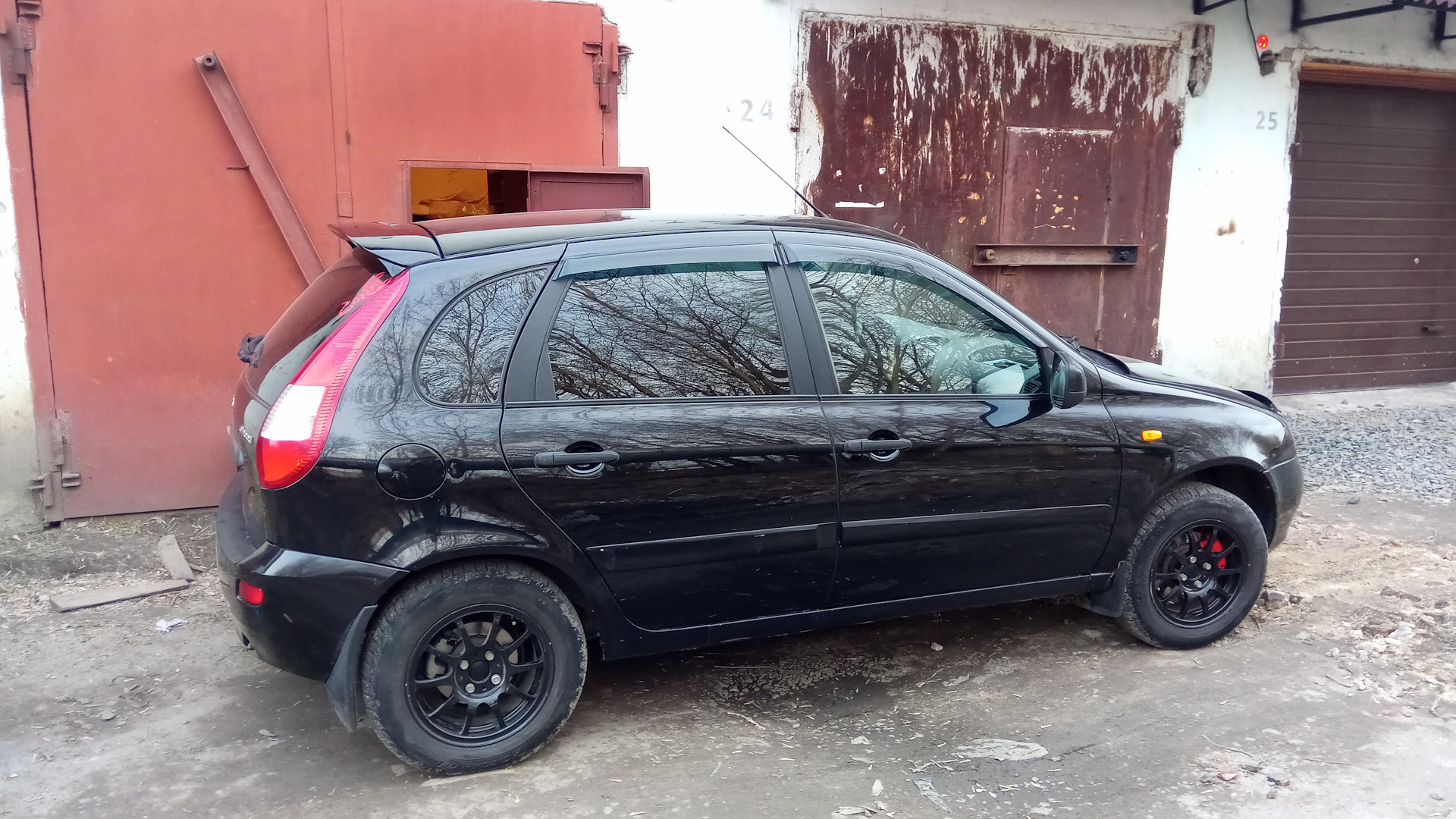 Как выглядит черная калина Установил спойлер от Калины Спорт - Lada Калина хэтчбек, 1,6 л, 2012 года стайли