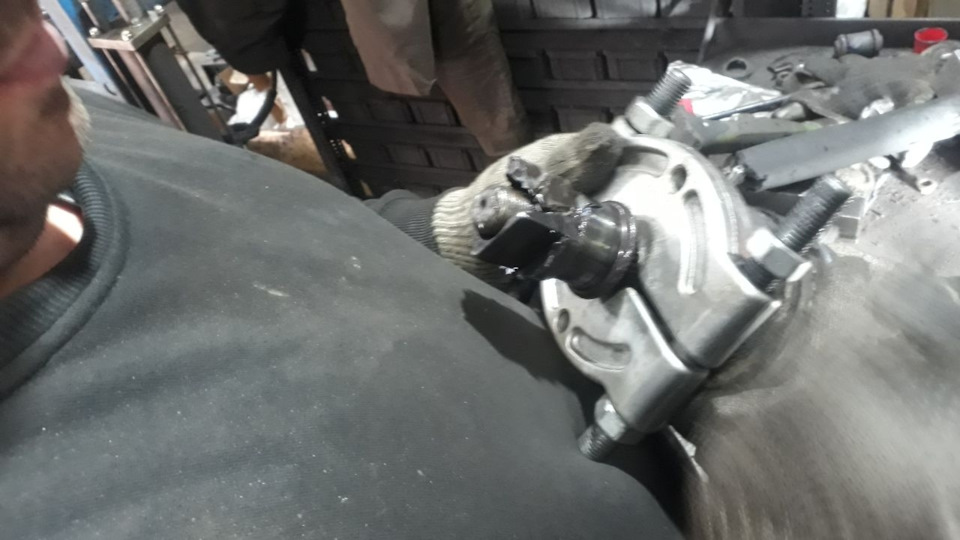 Отъезжал пообедать, приехал, а тут вот че — Nissan X-Trail II (t31)