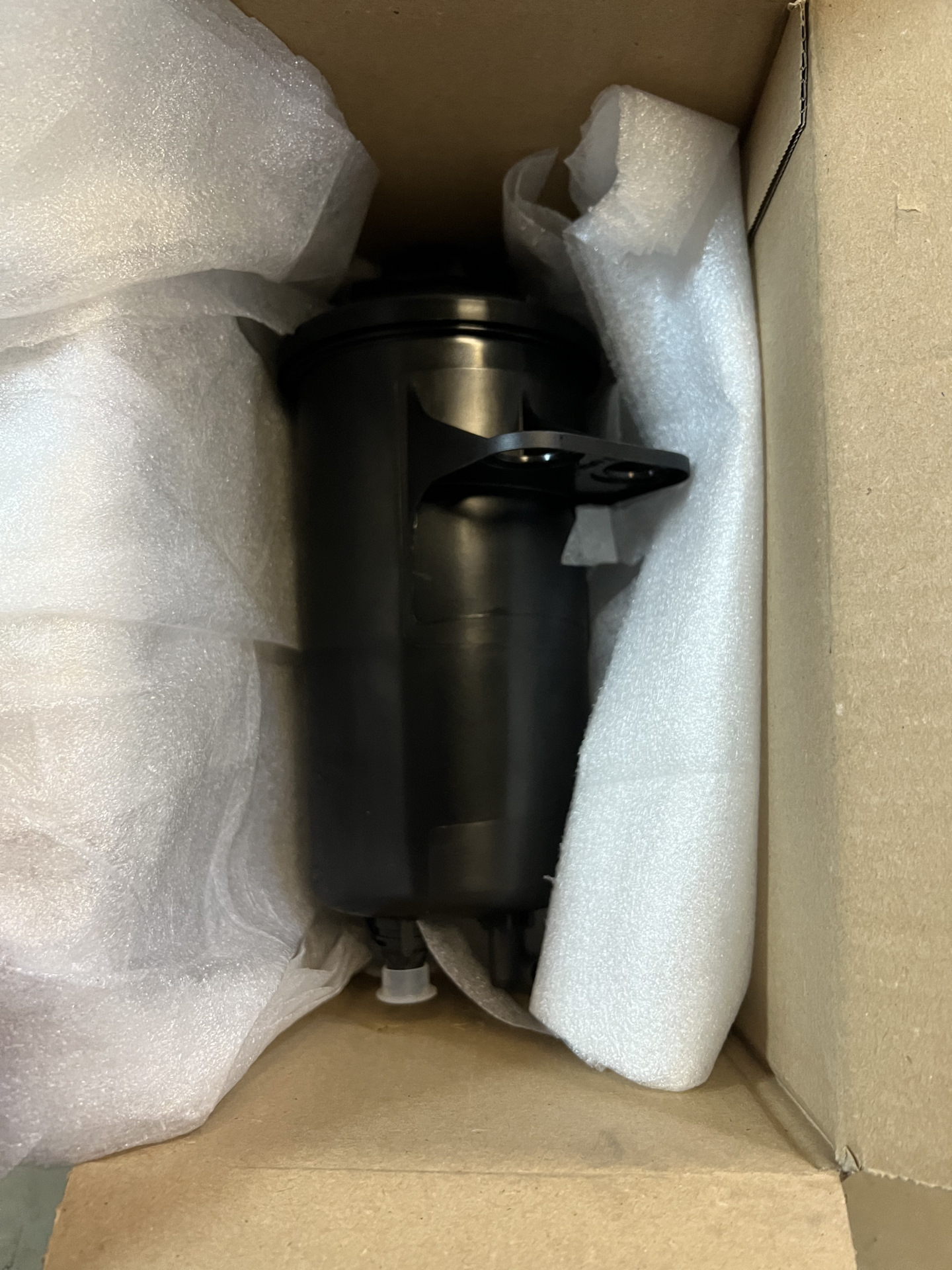 Замена бачка ГУР, промывка системы — BMW X5 (F15), 4,4 л, 2014 года ...