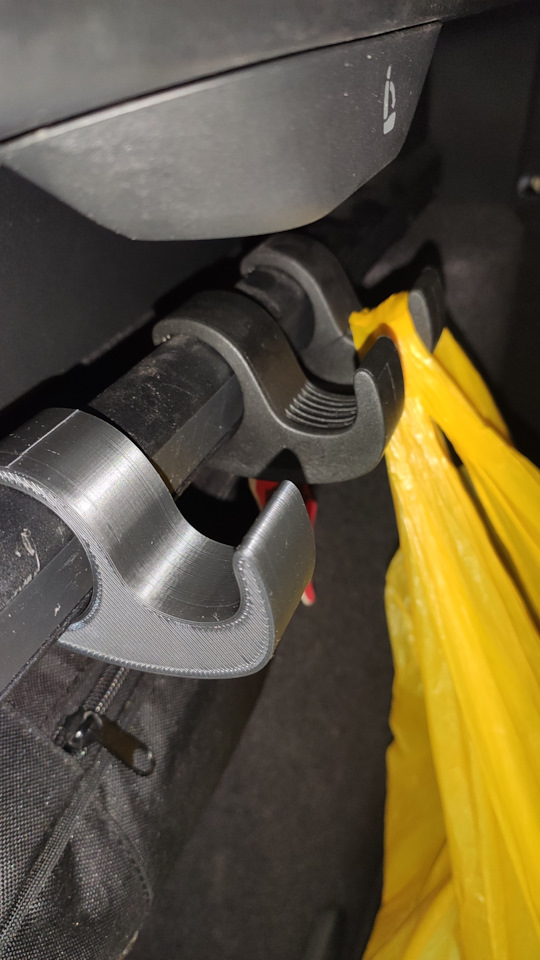 Крюк в багажник на Skoda Karoq, Skoda Kodiaq (1G), Skoda Yeti ...