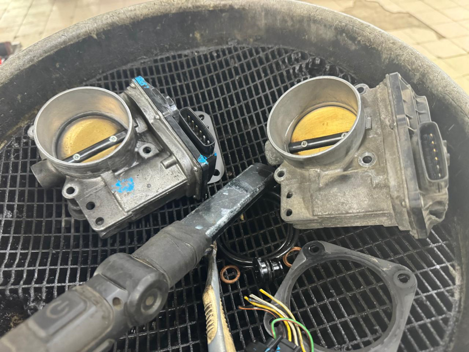 Старый — Volvo S60 (1G)