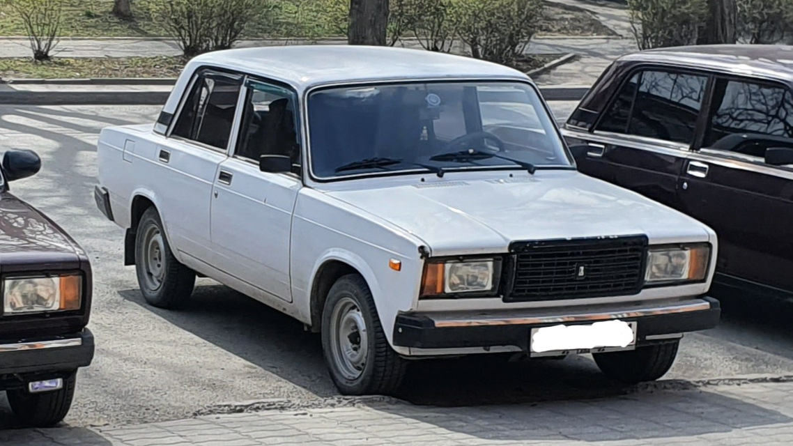 Ваз в крыму. Lada 210740. Лада 2107 инжектор. ВАЗ 210740 Лада 2107. ВАЗ 210740 белая.