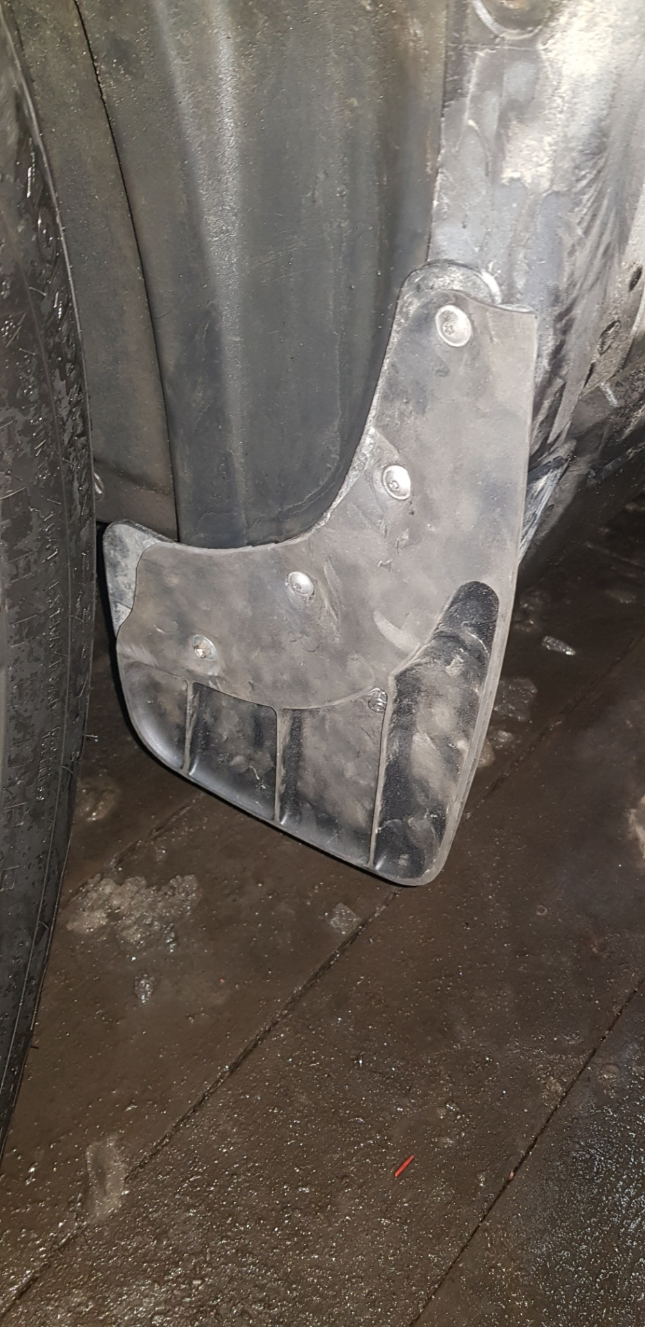 Передние брызговики. — Nissan X-Trail III (t32), 2 л, 2016 года ...