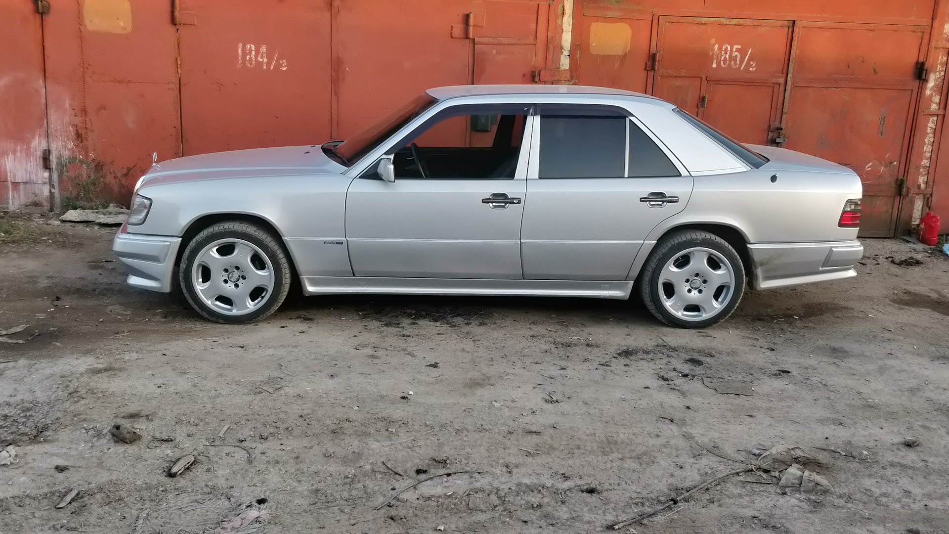Мерседес е500 волчок. W124 oz. Mercedes-benz w124. 124 2014 оз. Oz amg 3ps.