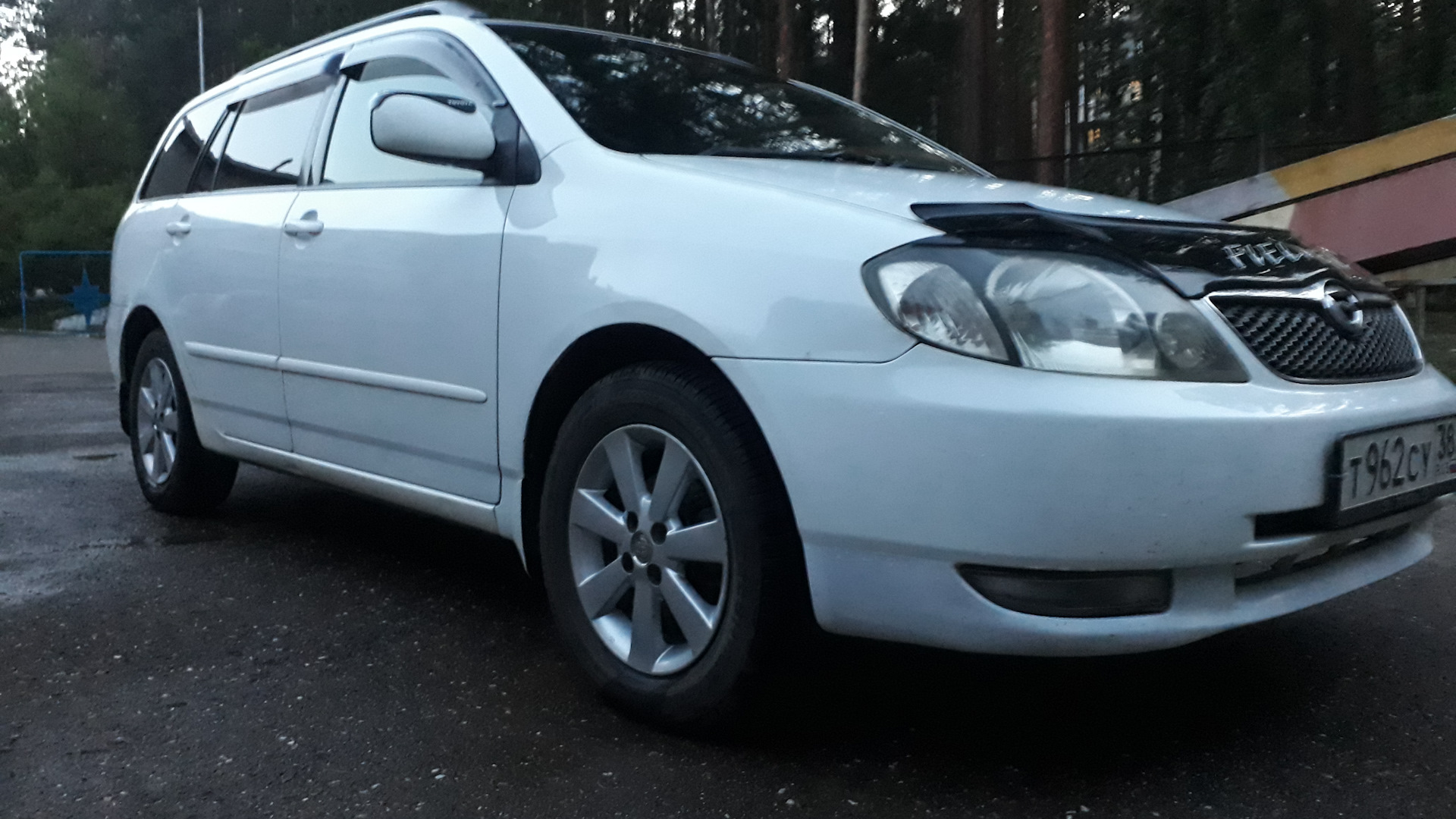 Тойота королла 2002 купить. Toyota Fielder 2002. Toyota Corolla Fielder 2002. Тоета каролла Филдер 2002. Тойота Королла Филдер 2002 года.