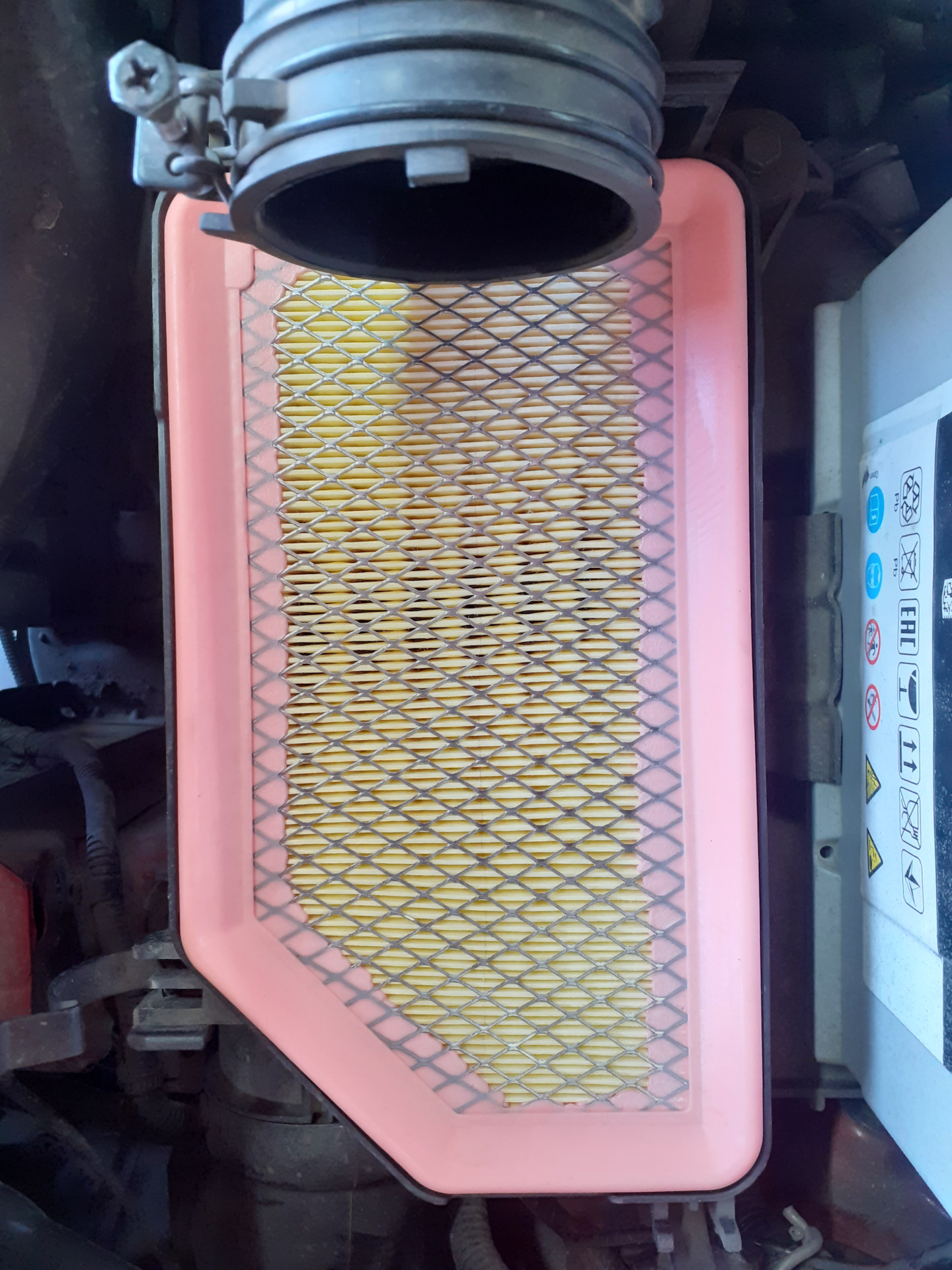 Замена воздушного фильтра рио — KIA Rio (3G), 1,4 л, 2012 года ...