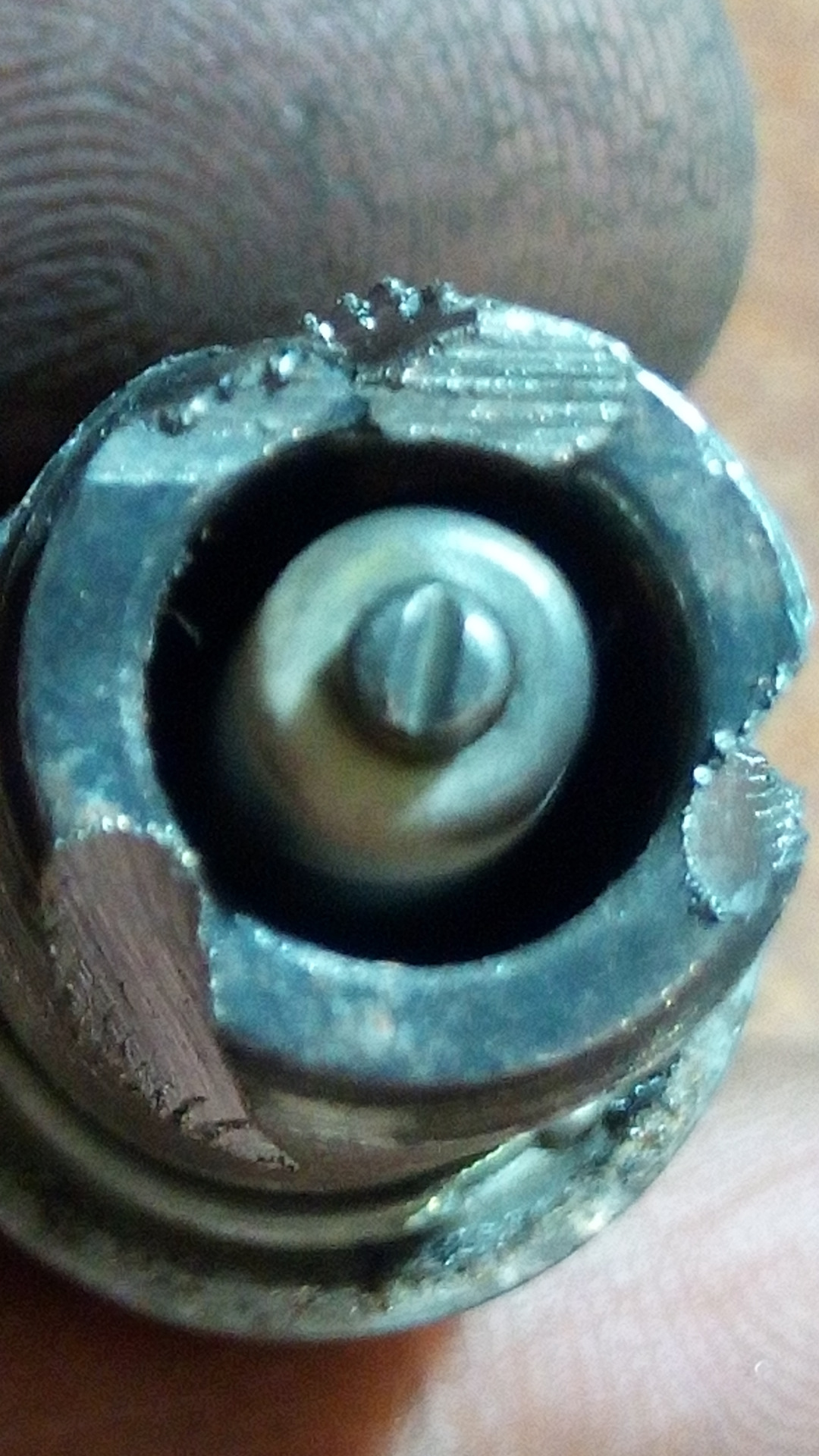 Не вкручивается свеча, что делать? — DRIVE2