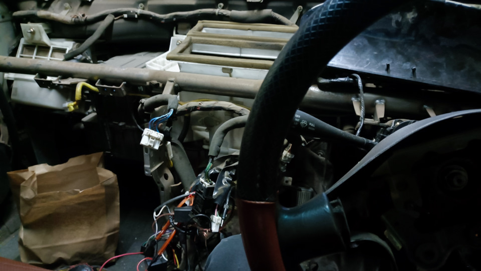 Панель торпеда от nissan primera на bluebird — Nissan Bluebird (U14), 2 ...