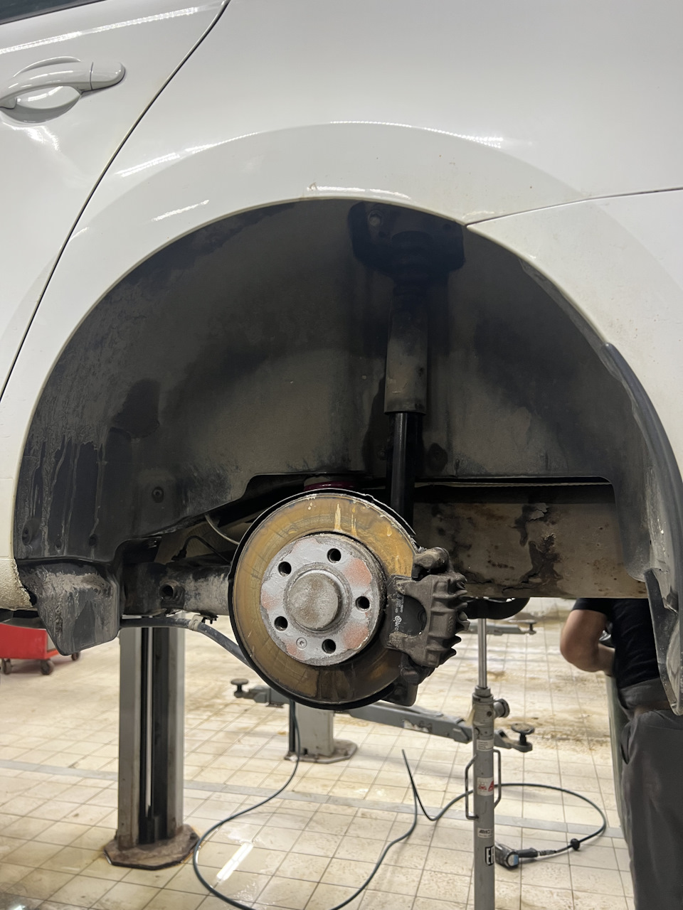 Ходовые skoda. Фара октавия скаут. Ходовые skoda. Ходовые skoda. Шкода октавия 2 подвеска передняя.