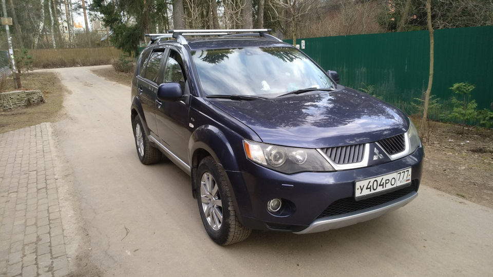 Высокий дорожный просвет — Mitsubishi Outlander XL, 3 л, 2007 года ...