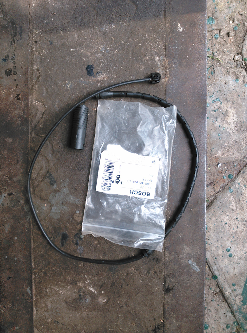 Замена передних тормозных накладок — BMW 3 series (E36), 1,6 л, 1997 ...