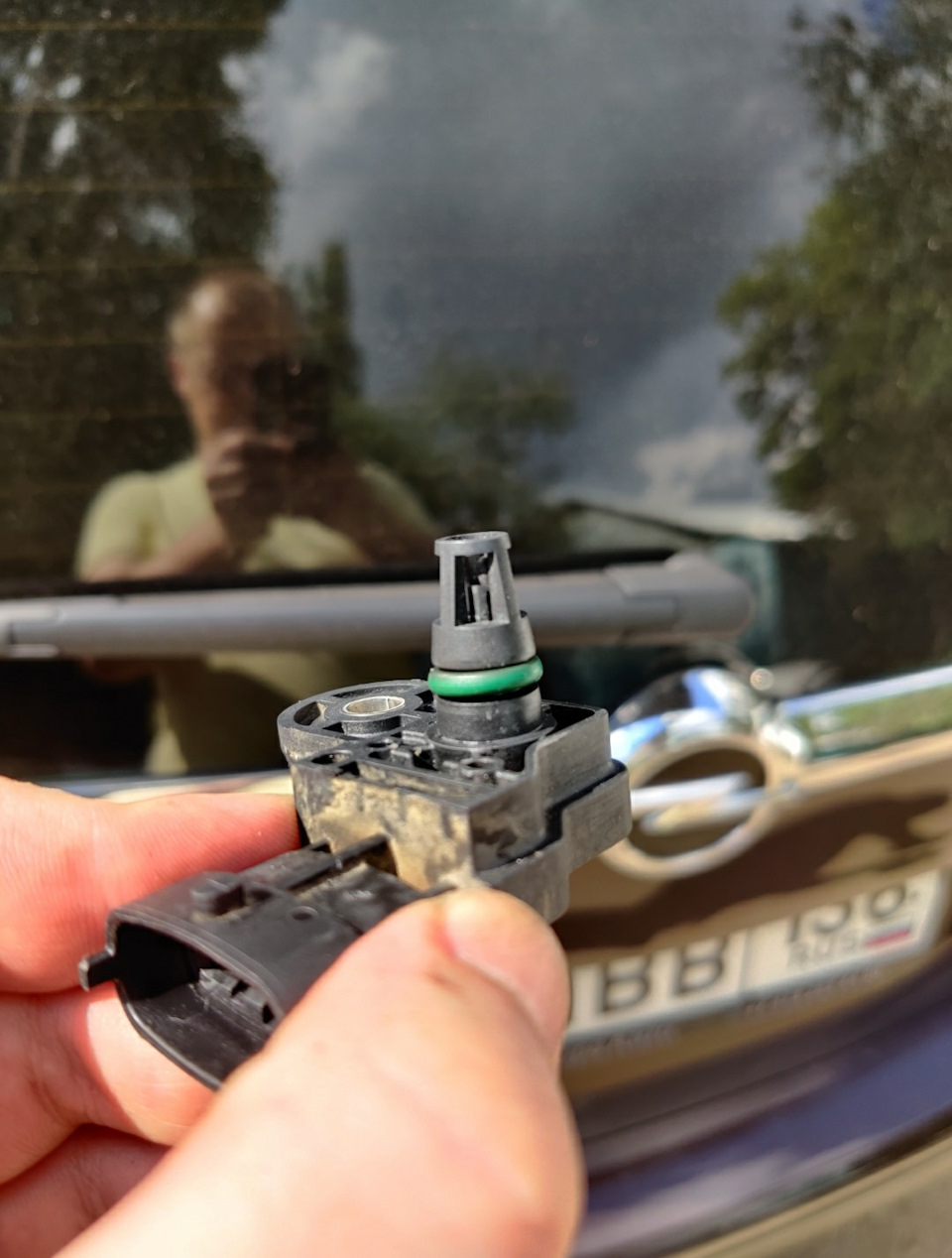 Чистка датчика давления во впускном коллекторе (ДАД) — Opel Zafira ...