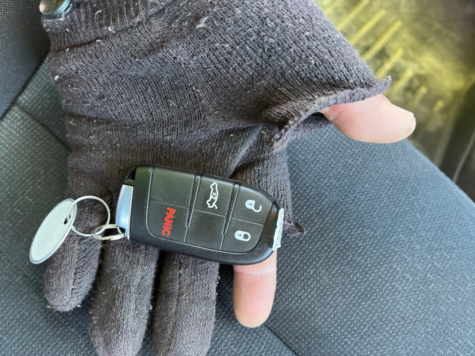 Ключ — Dodge Charger (7G)