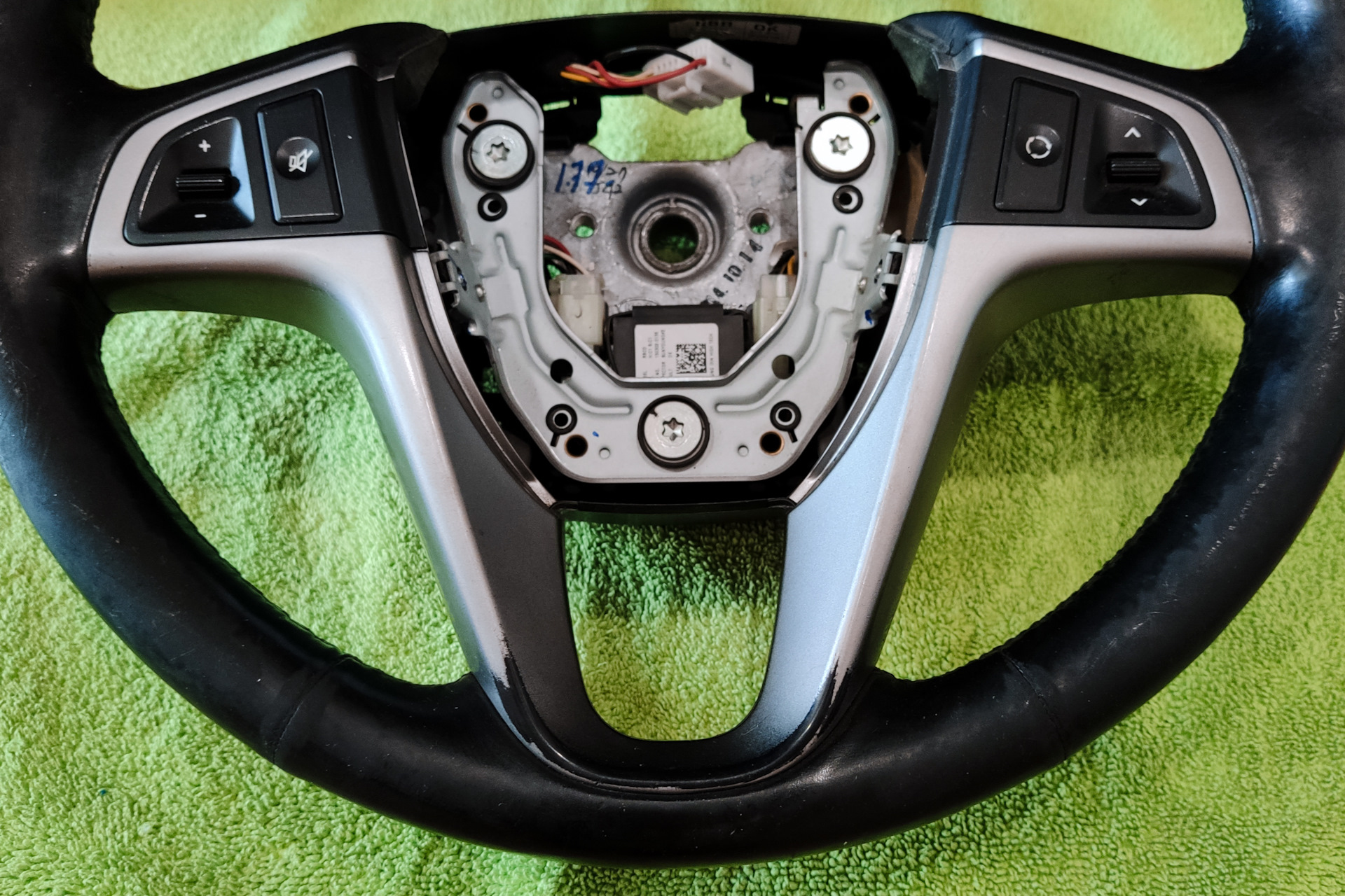 Установка штатного обогрева руля — Hyundai Solaris Hatchback, 1,6 л ...