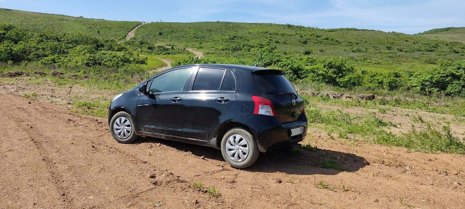 Мощный гудок — Toyota Vitz (90), 1,3 л, 2006 года | аксессуары | DRIVE2