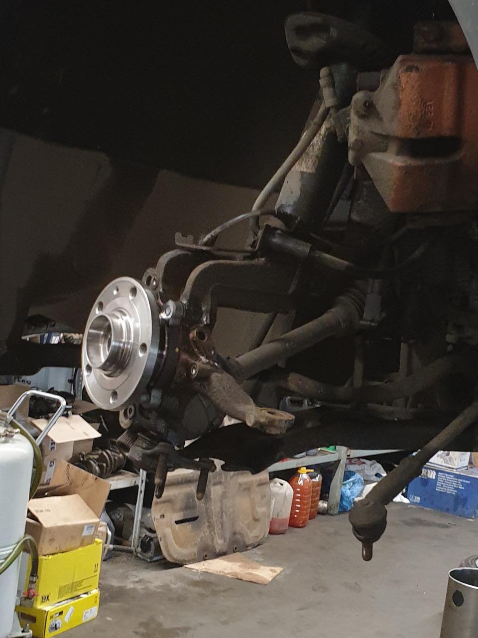 последний родной подшипник остался передний правый который крутится уже 283тыс км — Skoda Octavia Scout A5 Mk2