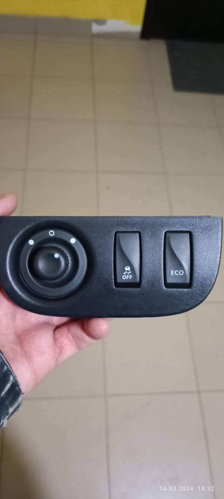 Продолжаем избавляться от заглушек. — Renault Sandero Stepway (2G), 1,6 ...