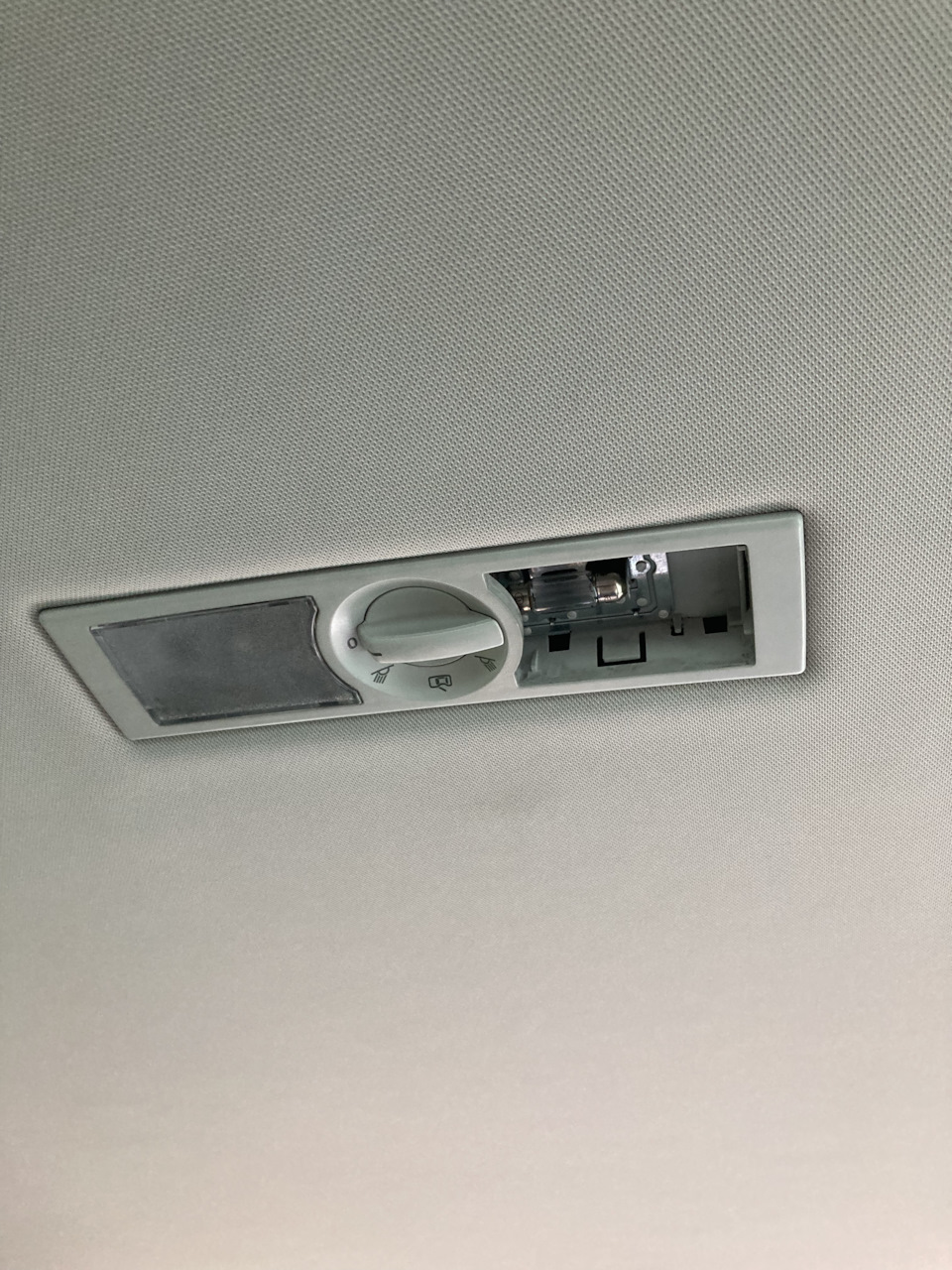 Мухи в лампах — Volkswagen Tiguan (1G), 2 л, 2015 года | своими руками ...