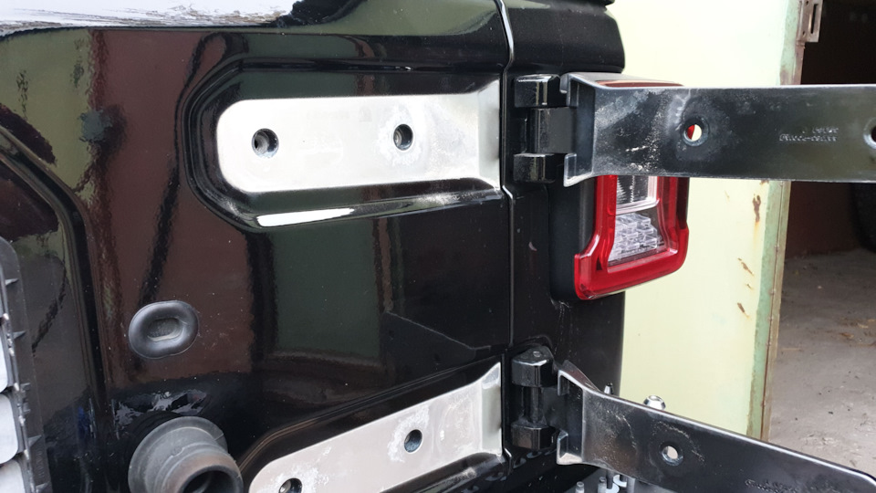 Петли калитки в дорогом автомобиле :-) — Jeep Wrangler (JL), 2 л, 2019 ...