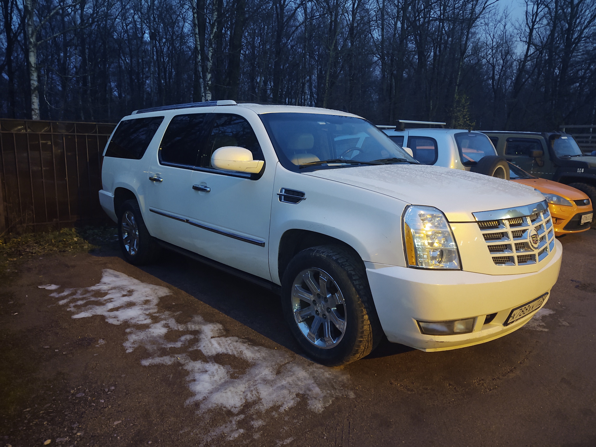 Escalade 6.2. Cadillac Escalade 6.2. Cadillac Escalade 6.2 кап ремонт. RR сервис. Купить Кадиллак макфлара без бамперов.