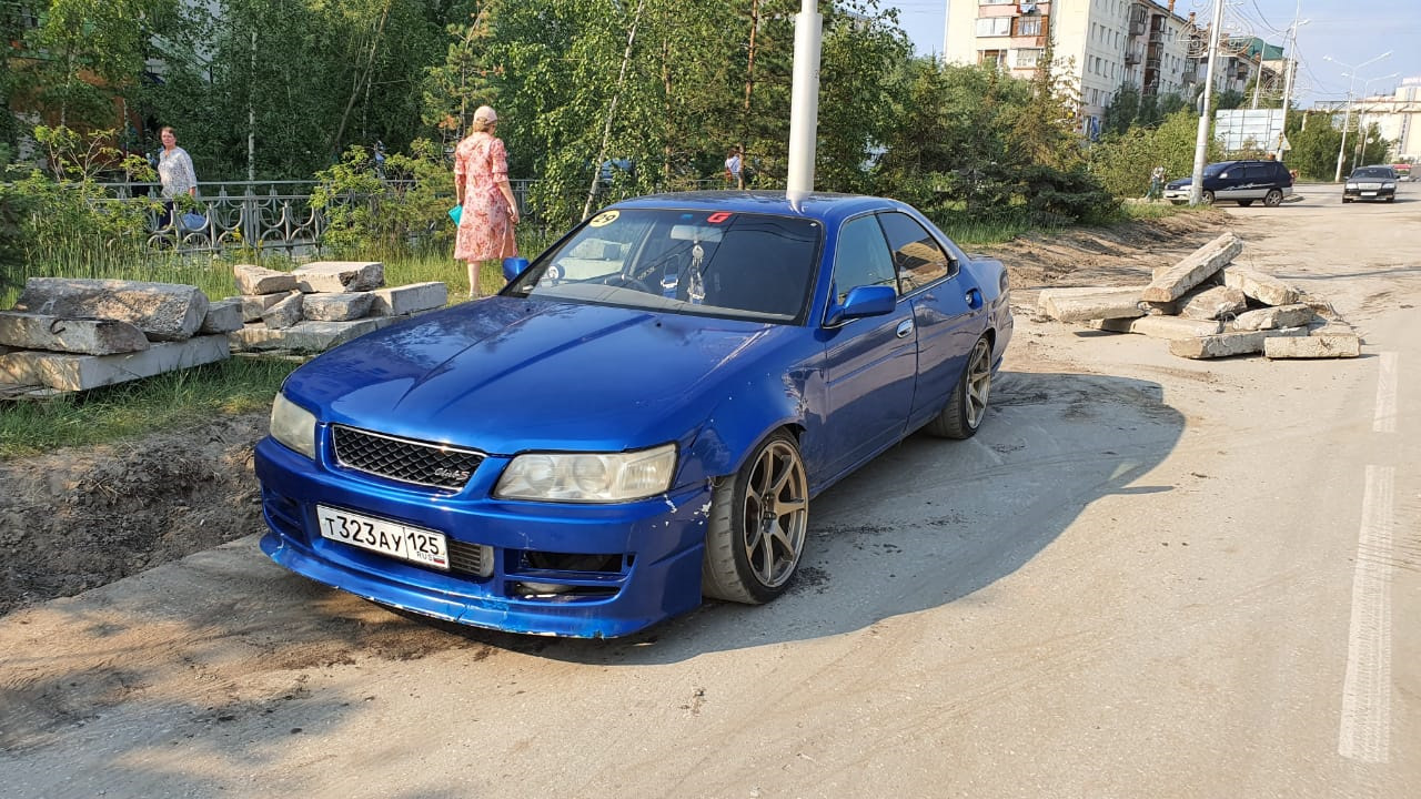 Nissan Laurel (C35) 2.5 бензиновый 2000 | Синий флинстоун на DRIVE2